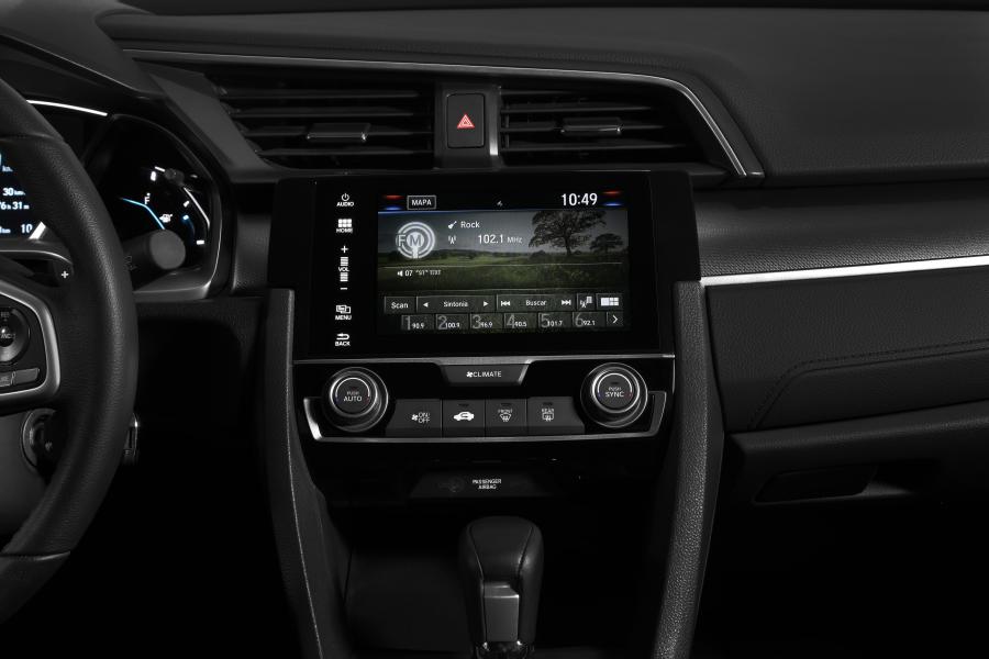 Детали интерьера Honda Civic EXL Sedan (FC) 2016 года  (LA) (фото 24 из 41)